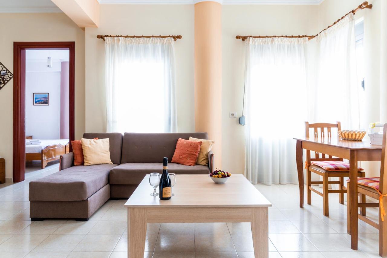 Work-Friendly Central Apartments, Саранде Екстериор снимка