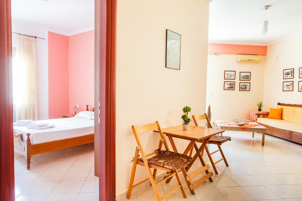 Work-Friendly Central Apartments, Саранде Екстериор снимка